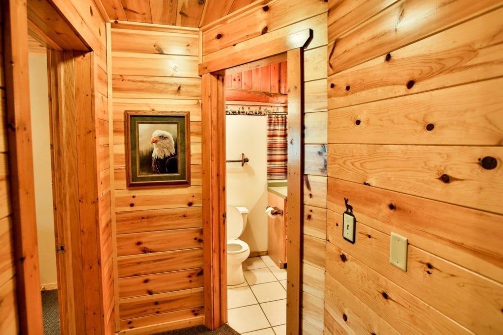 Firestone Log Lodge bathroom.