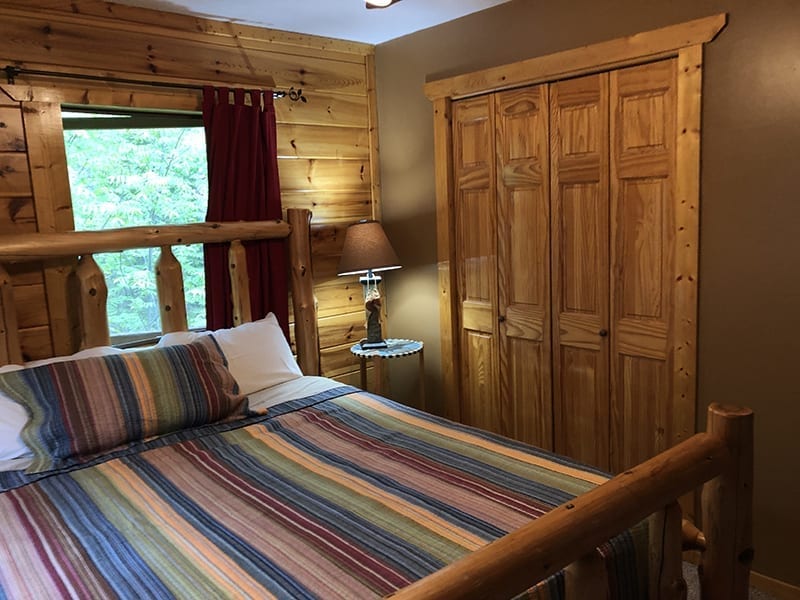 Treehouse cabin bedroom